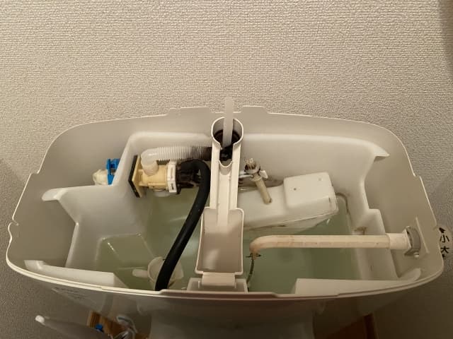 トイレタンク内の写真